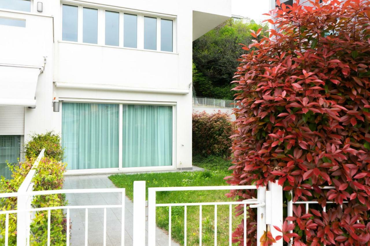 Luxury Villa Olmo Appartamento